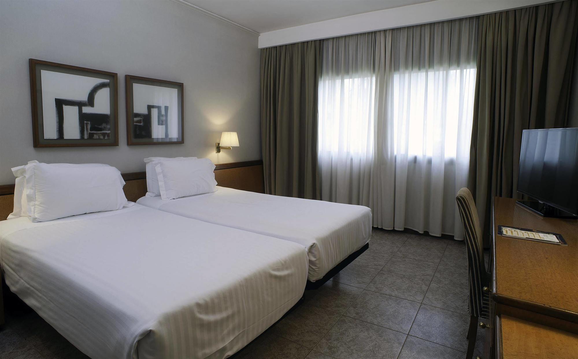 Ciudad De Castelldefels Hotel Eksteriør billede